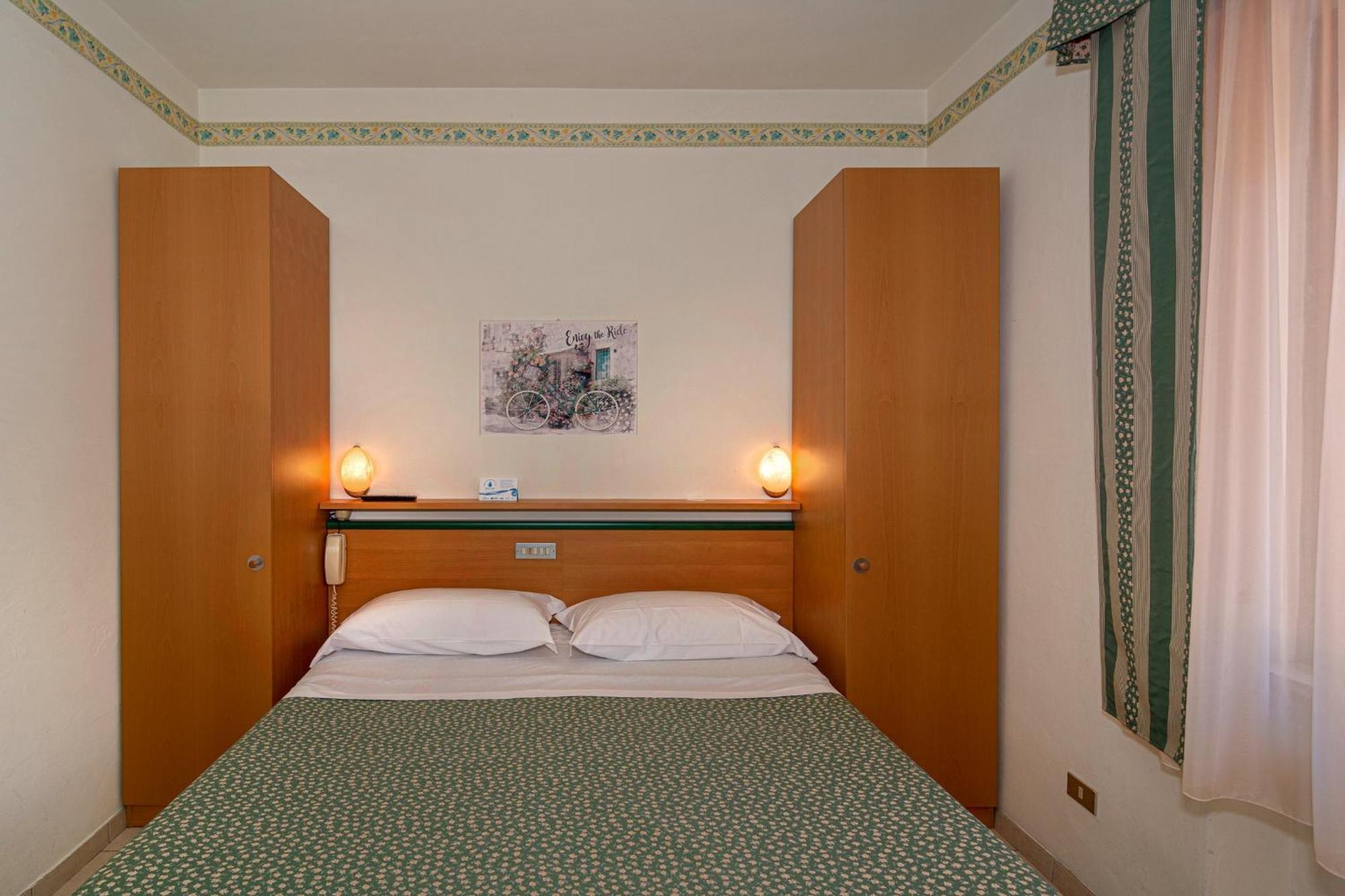 Hotel Mariani Lido di Camaiore Exterior photo
